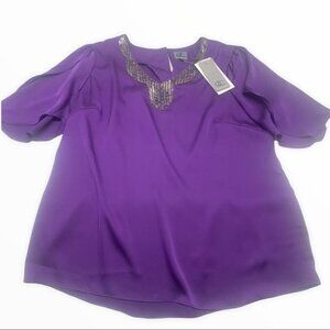 •-, NWT Queen Collection Beaded Silky Flutter Sleeve Blouse G7